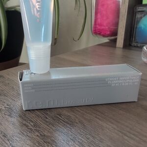 R.E.M. Beauty Plumping Lip Gloss